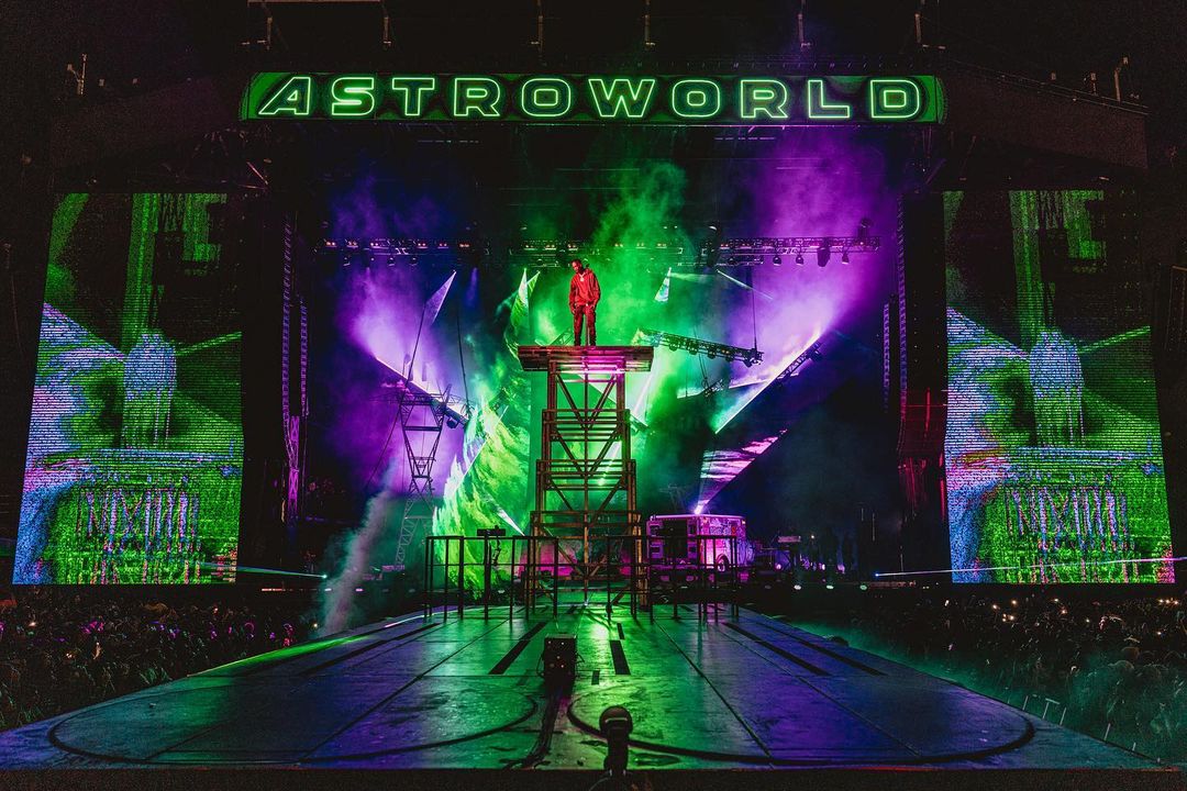 http://res.cloudinary.com/simpleview/image/upload/v1634580372/clients/houston/AstroworldFestival_AstroworldFest_RogerHo_9da6acb8-7cd8-4cd3-ba86-14e068b680b9.jpg