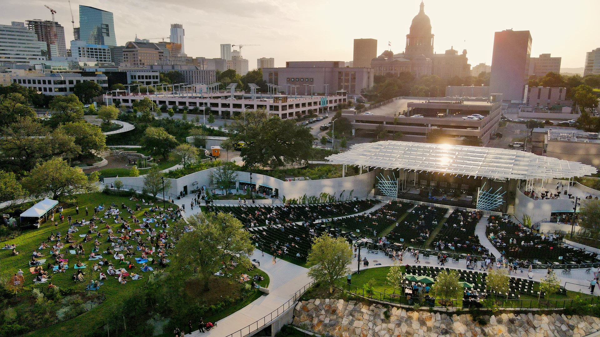 More towers on the rise at Austin's Domain