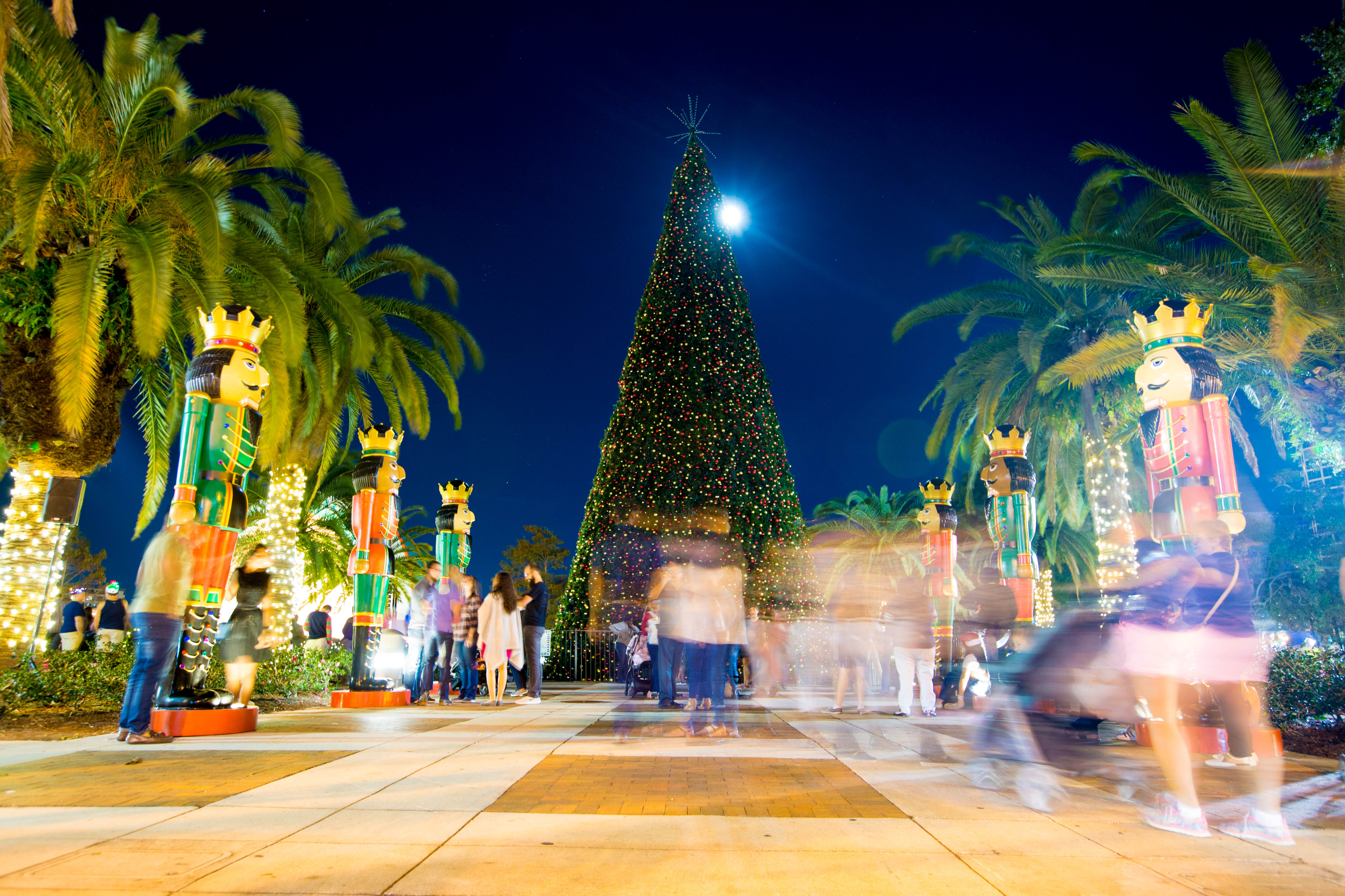 The Mall at Millenia gets Ready for the Holiday Season