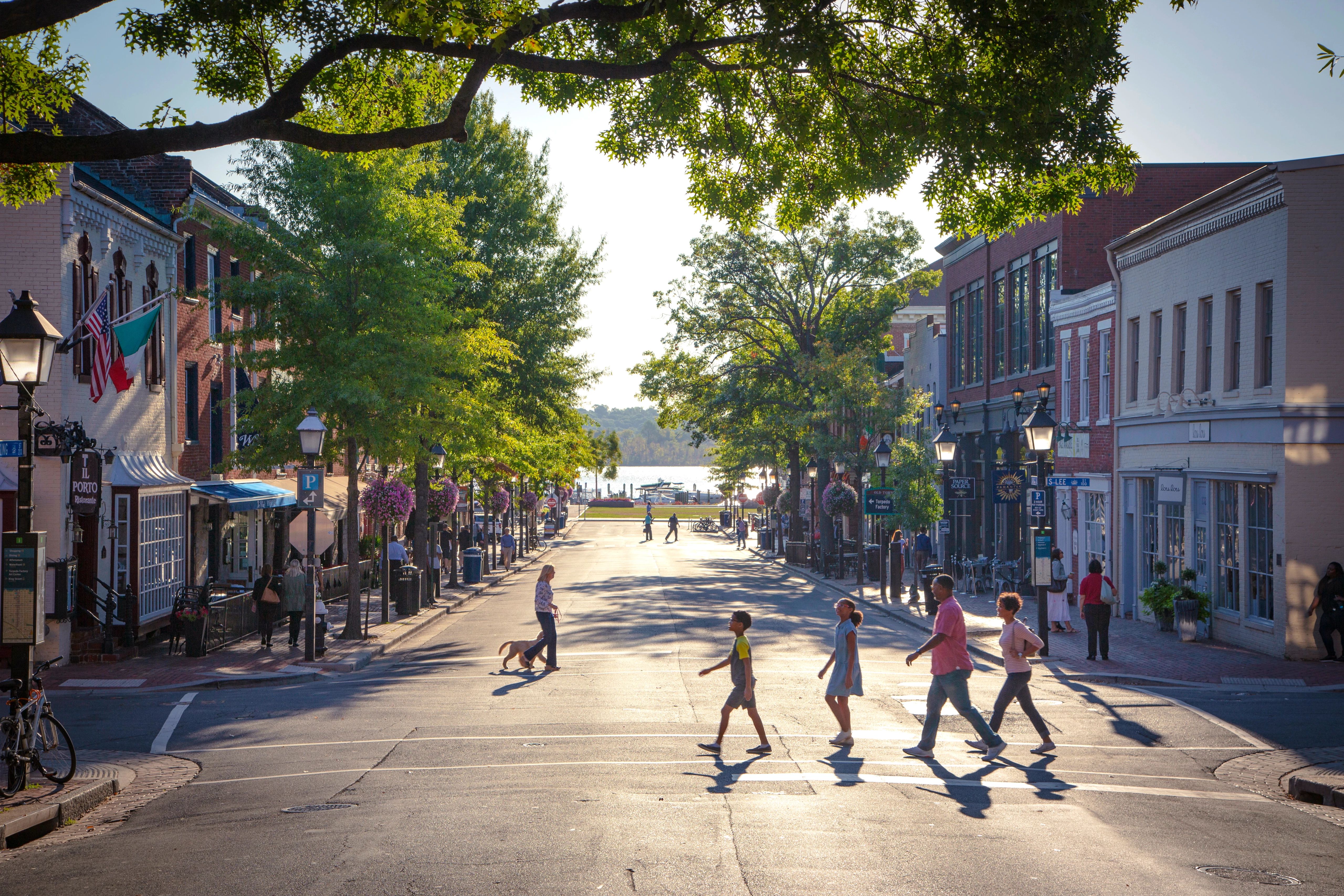 10 Best Places to Go Shopping in Williamsburg - Explore Retail Options in  this Historic City – Go Guides