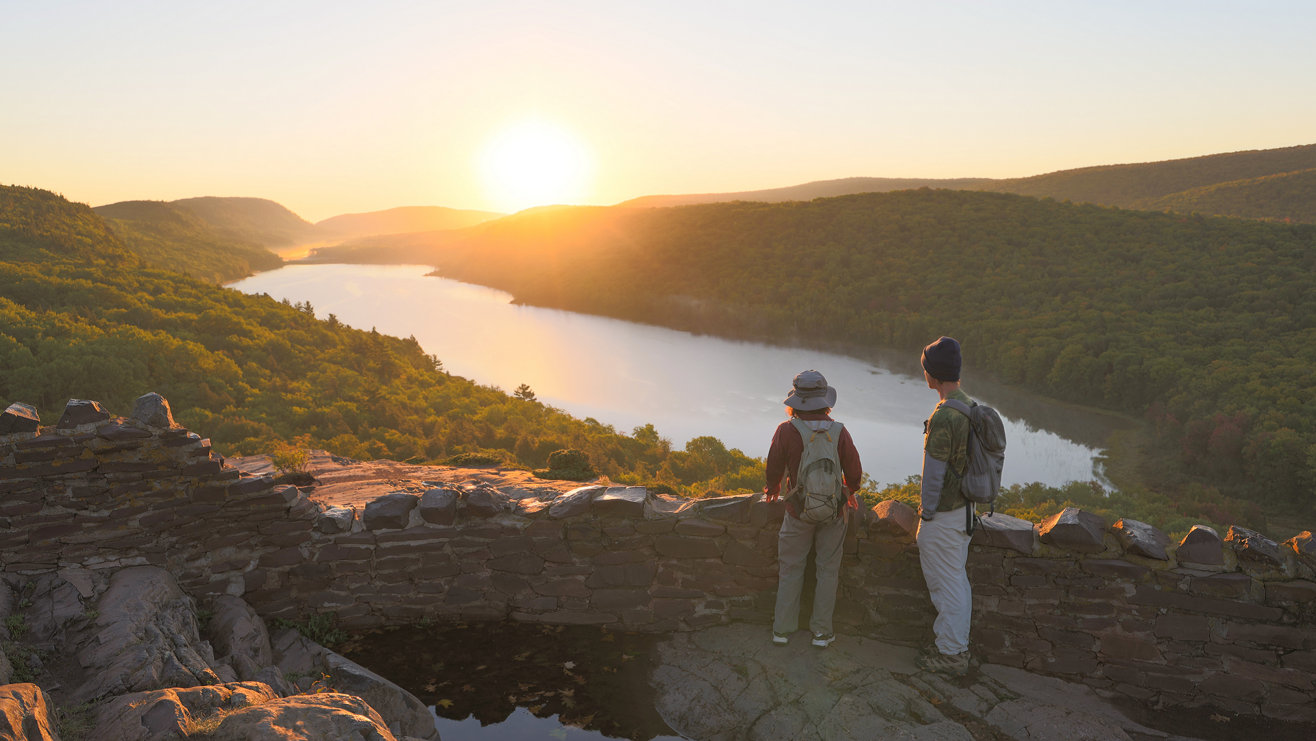Experience the Magic of Broadway Theatre, image size:1920x1081