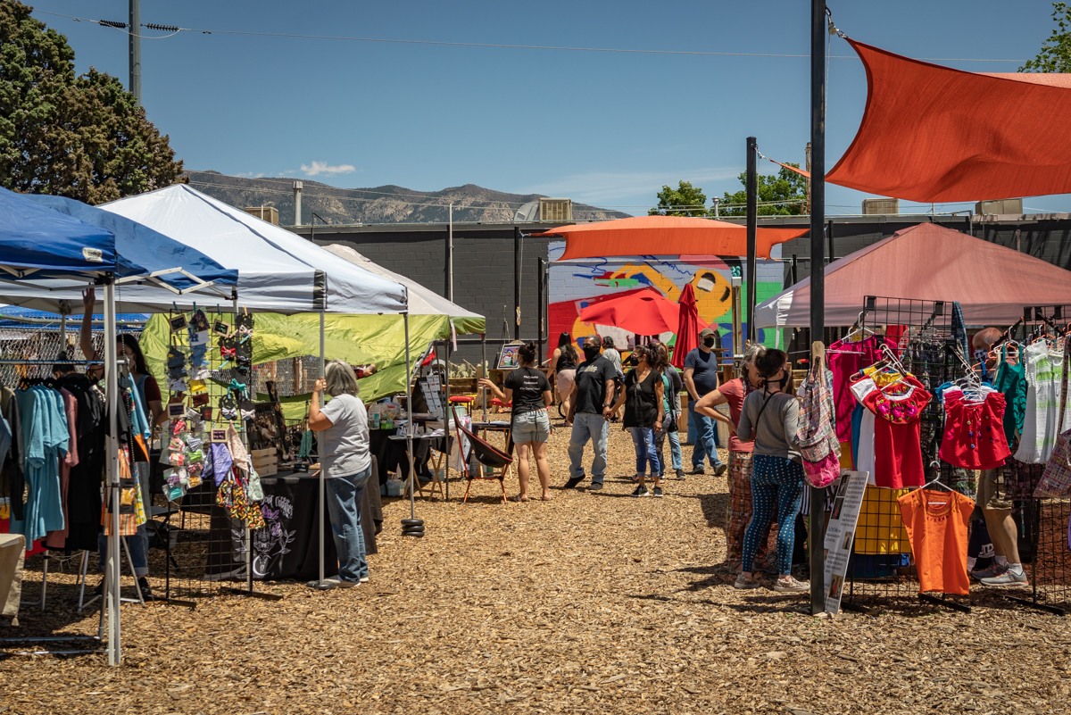 Suenos Coffee Christmas Market, Dec 16