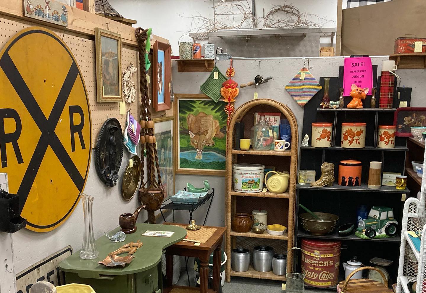 Antique shops in Rhode Island: Where to find vintage treasures