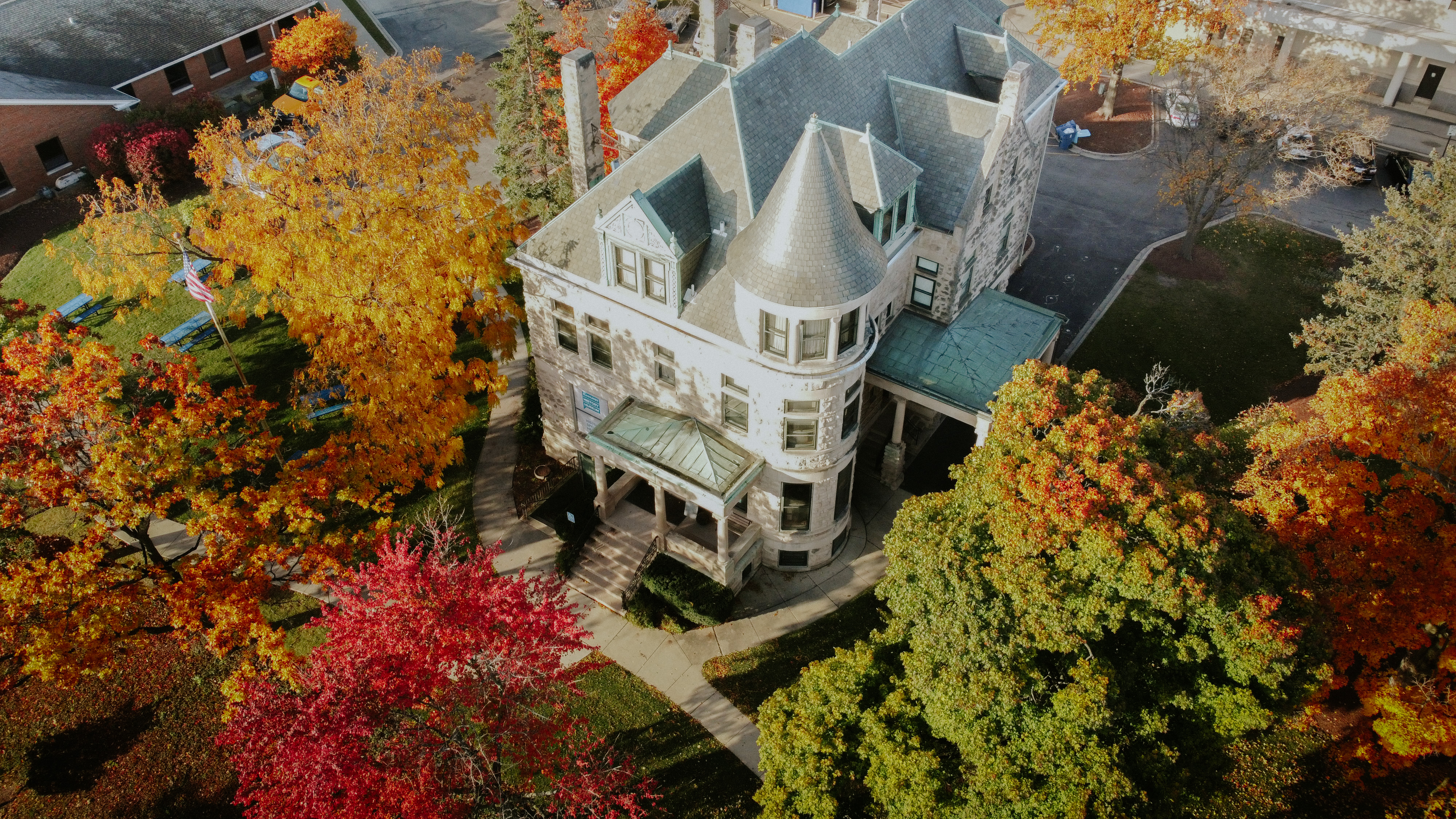 Exhibits | Elmhurst History Museum