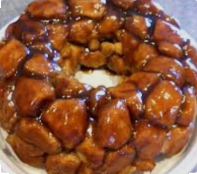 http://res.cloudinary.com/simpleview/image/upload/v1681411940/clients/elkhartcounty/Amish_Style_Monkey_Bread_b85d119b-7a10-4de1-a6b1-db15da73dfd2.jpg