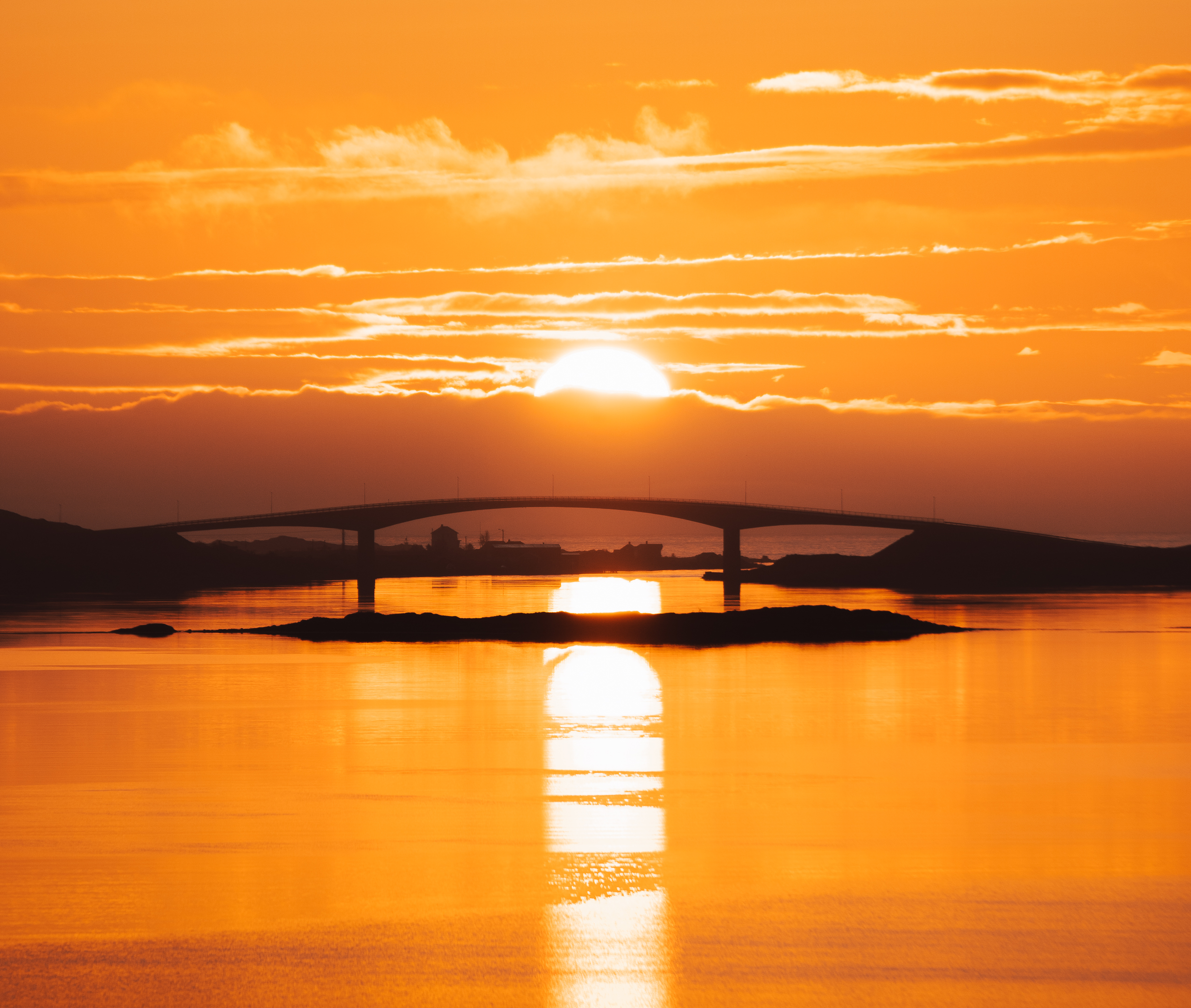 眩暈SIREN 「sunrise-midnight-」 Midnight sun — What it is & how to see it | Space