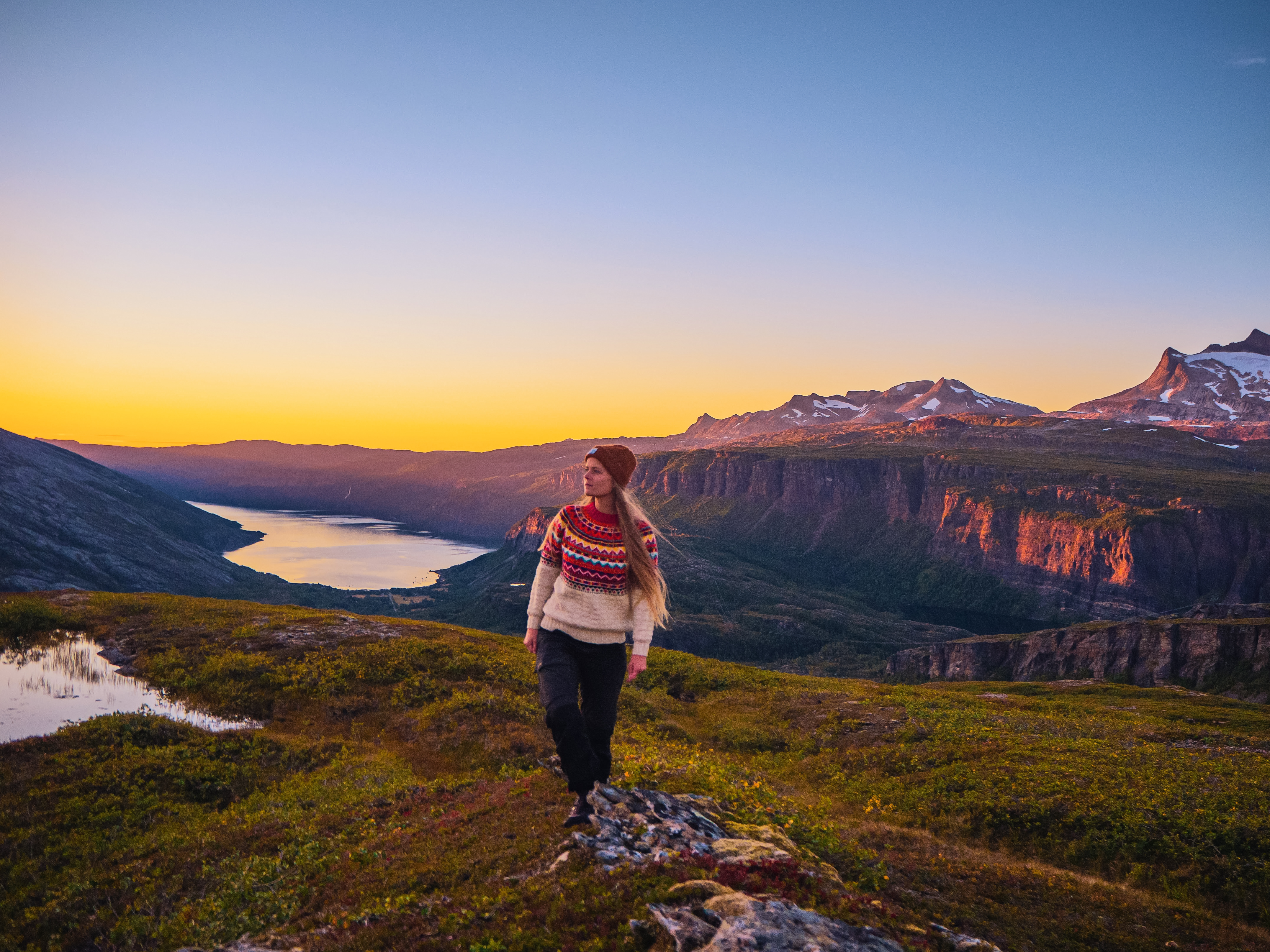 Affordable hiking trips online