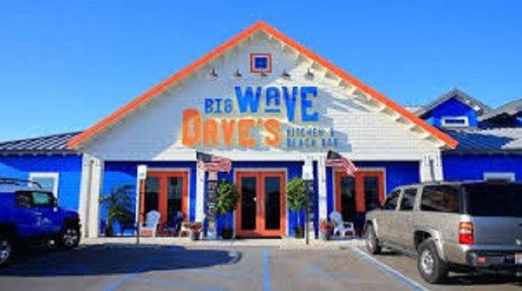 Big Wave Dave's Beach Bar & Kitchen