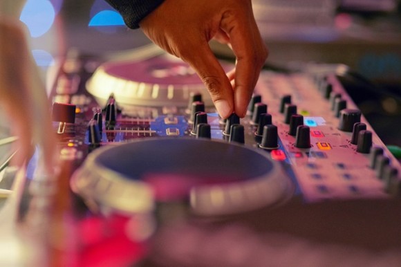 Video DJ Little Bob