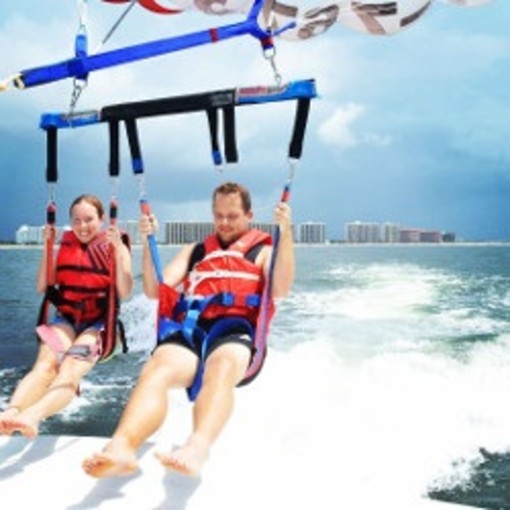 Ike's Beach Service Parasail