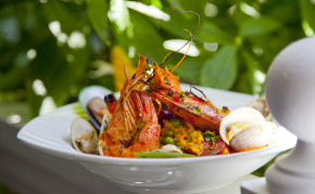 Essensia Restaurant & Lounge