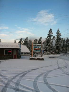 Big Wave Cafe