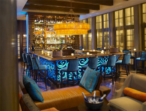 Essensia Restaurant & Lounge