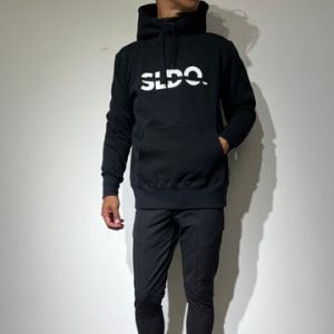 【EXTRA LIMITED】裏起毛フーディー/SLANTING LOGO (UNISEX)