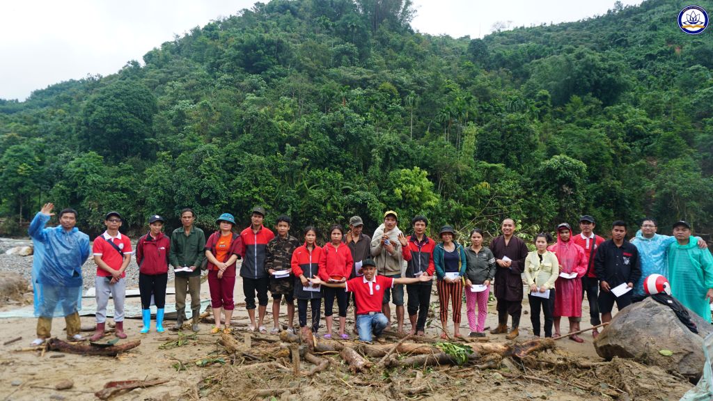 Hiểu và Thương, Cứu Trợ, Đợt 2 Tặng 66 triệu, các hộ dân thôn 1, 2 xã Trà Leng, Huyện Nam Trà My, tỉnh Quảng Nam