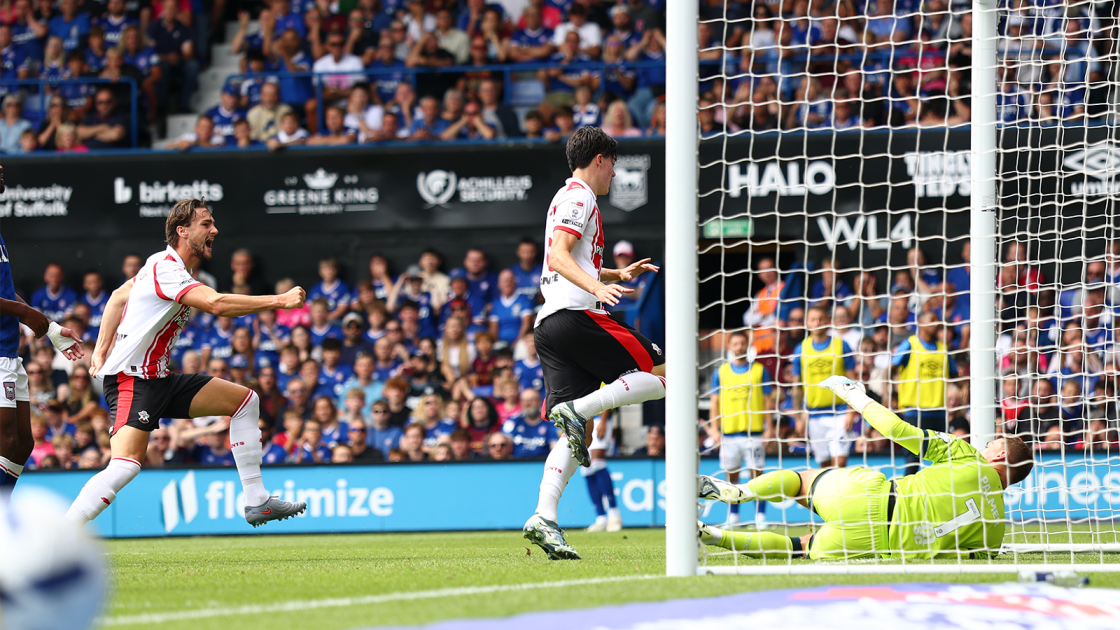 Report: Robinson strikes at Ipswich to keep Saints unbeaten