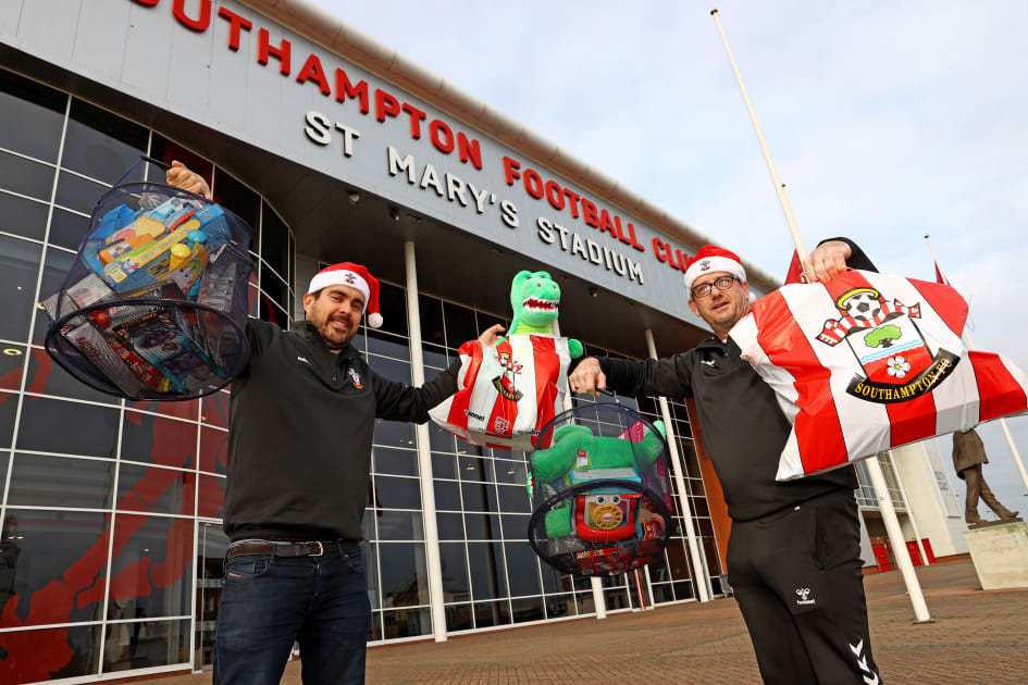 Saints donate to Council’s annual Christmas toy appeal Southampton FC