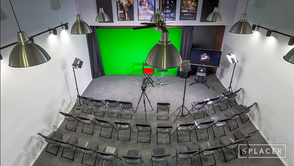 Norcross Production Studio W Green Screen Sets Rent This Location On Giggster