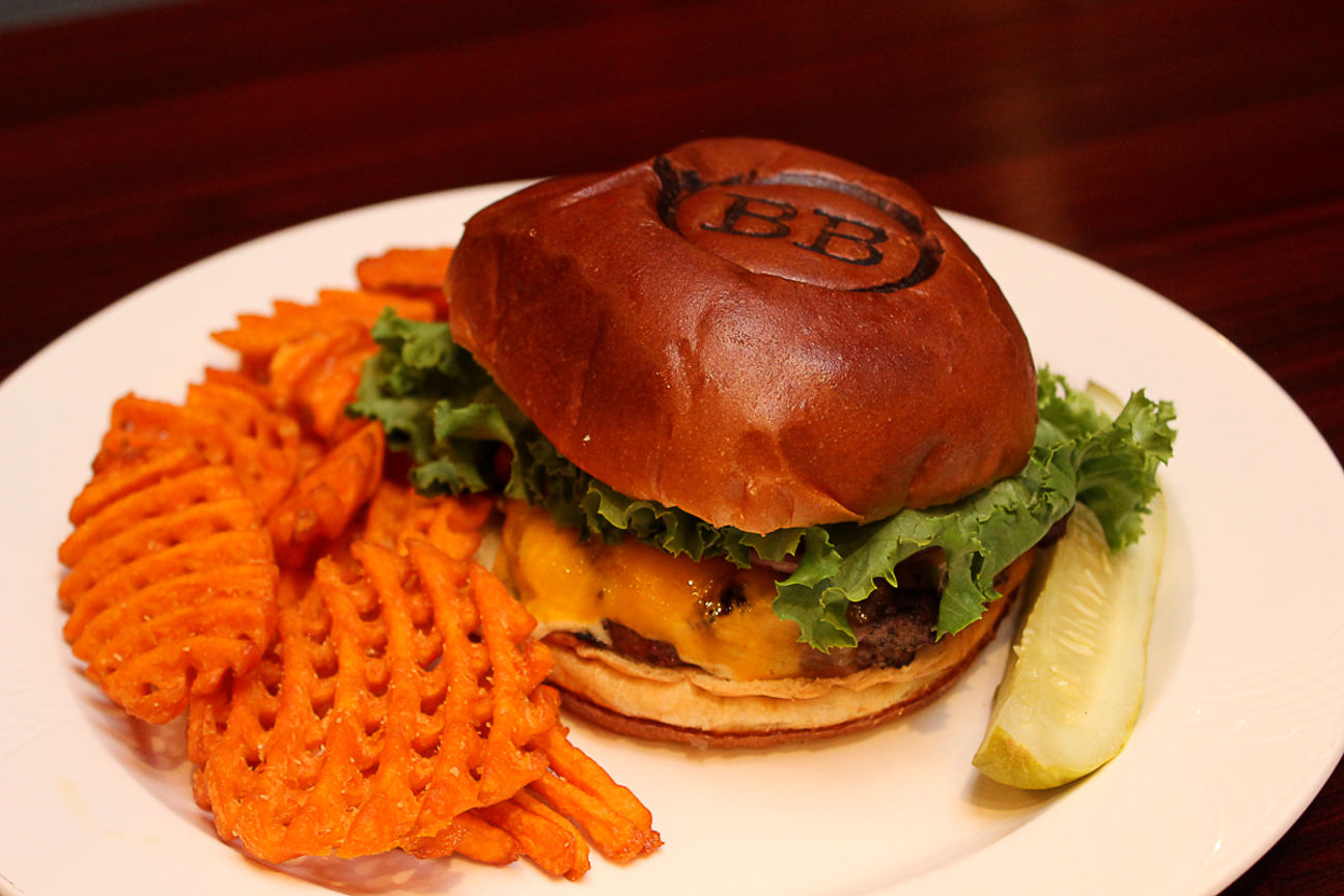 BuildABurger Milwaukee Best Burgers and Breakfast