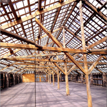 Bilde av lagerbygget, tatt fra innsiden av bygget