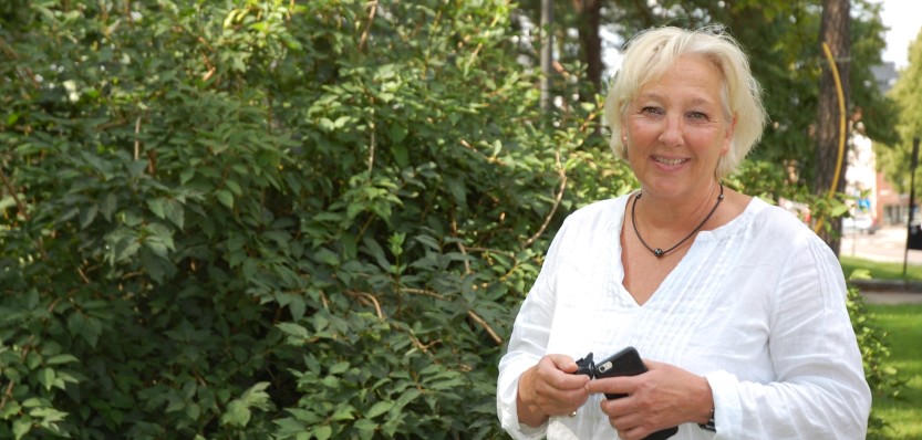 - Det er en fordel for foresatte å slippe å reise rundt på mange forskjellige kontorer i en vanskelig situasjon. Hos oss møter man alle aktuelle instanser samlet. Det sier Karianne Darum, som leder samhandlingsteamet for barn og unge. - Det er en fordel for foresatte å slippe å reise rundt på mange forskjellige kontorer i en vanskelig situasjon. Hos oss møter man alle aktuelle instanser samlet. Det sier Karianne Darum, som leder samhandlingsteamet for barn og unge.