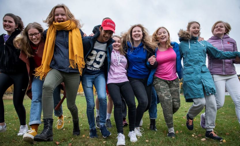 Kronprinsparets Fond og Sarpsborg kommune søker gode ledere til Flyt som starter opp høsten 2020. Flyt er et program for ungdom som vil bruke fritiden til å forberede framtiden. Foto: Kronprinsparets Fond Kronprinsparets Fond og Sarpsborg kommune søker gode ledere til Flyt som starter opp høsten 2020. Flyt er et program for ungdom som vil bruke fritiden til å forberede framtiden. Foto: Kronprinsparets Fond