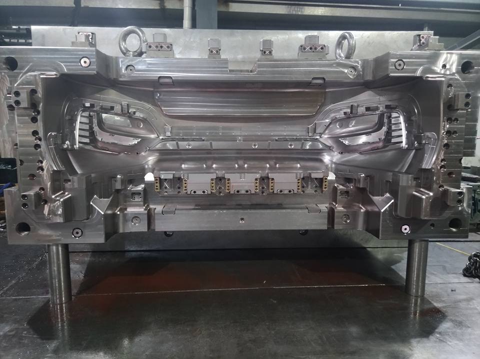 Automotive bumper mould maker in China
