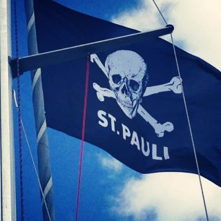 Jolly Roger Hissfahne FC St. Pauli