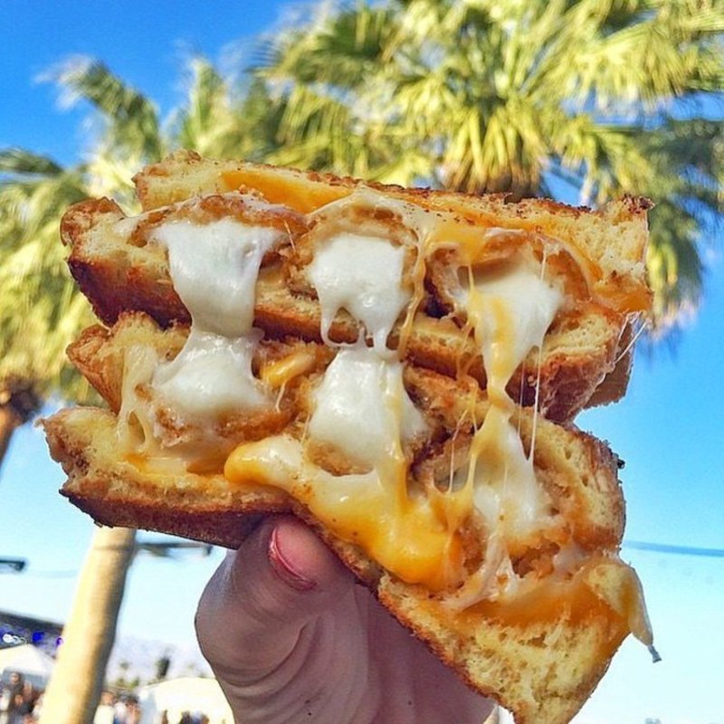 Get in my Mouth! Melted Cheese Food Porn - Girly Design Blog