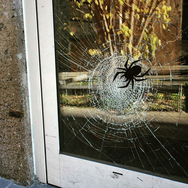 Hilarious and Clever Vandalism - Sublime99