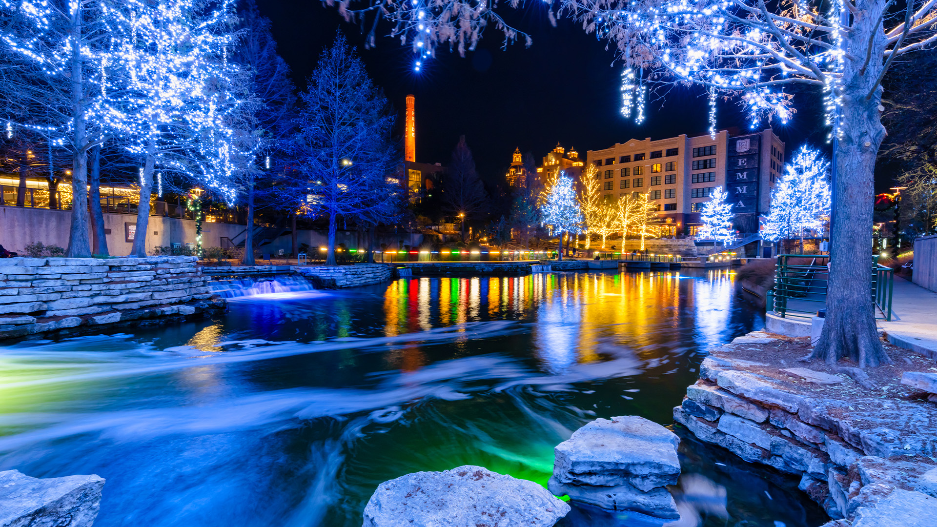 Best Christmas \u0026 Holiday Lights in San Antonio 2025 | Holiday Events \u0026  River Walk Lights, image size:1920x1080