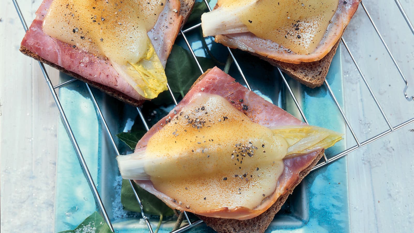 Chicorée-Schinken-Toast - Rezept | Swissmilk