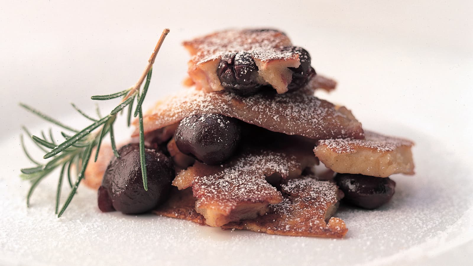 Kaiserschmarrn mit Kirschen - Rezept | Swissmilk