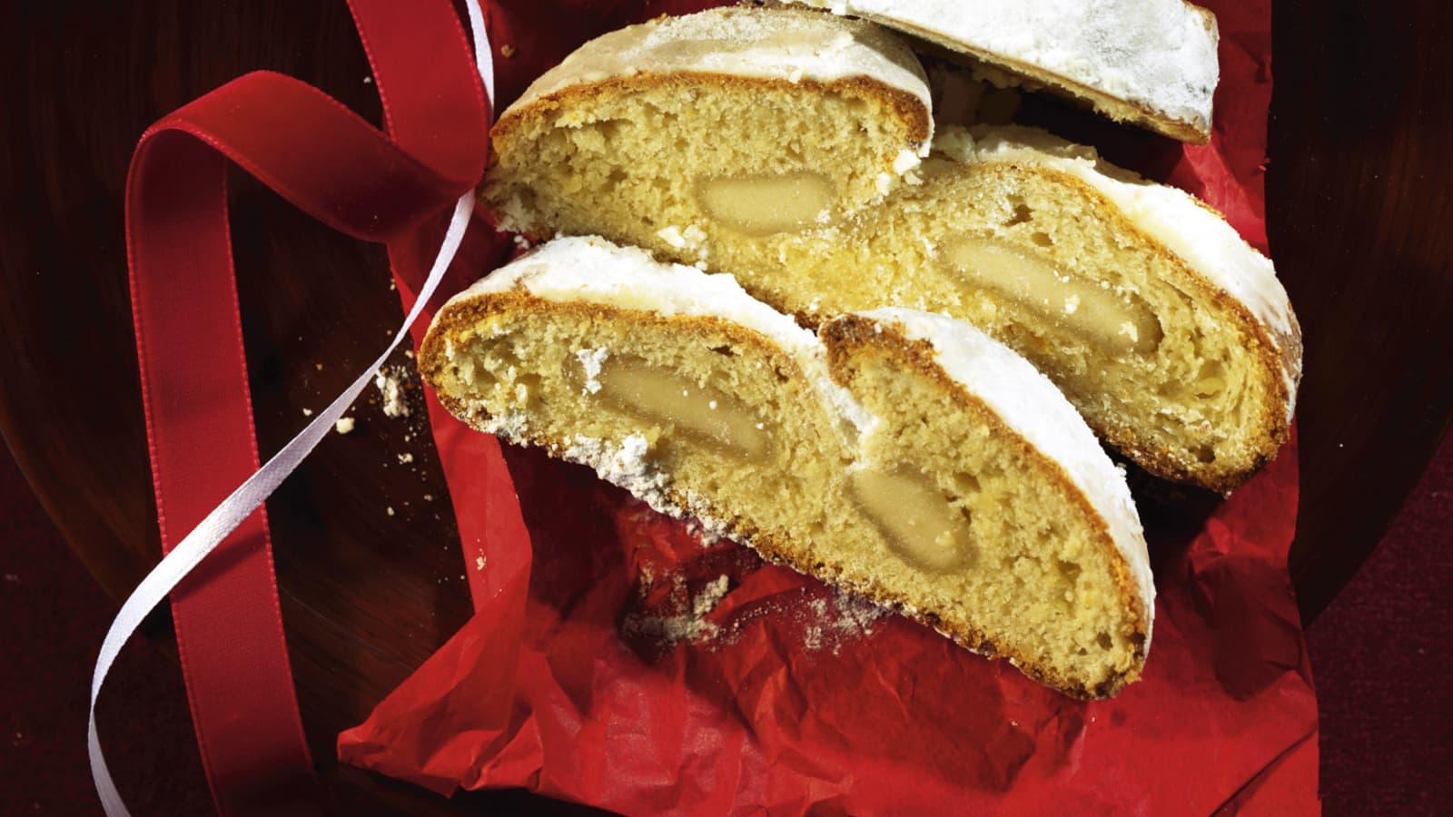 Christstollen mit Marzipanfüllung - Rezept | Swissmilk