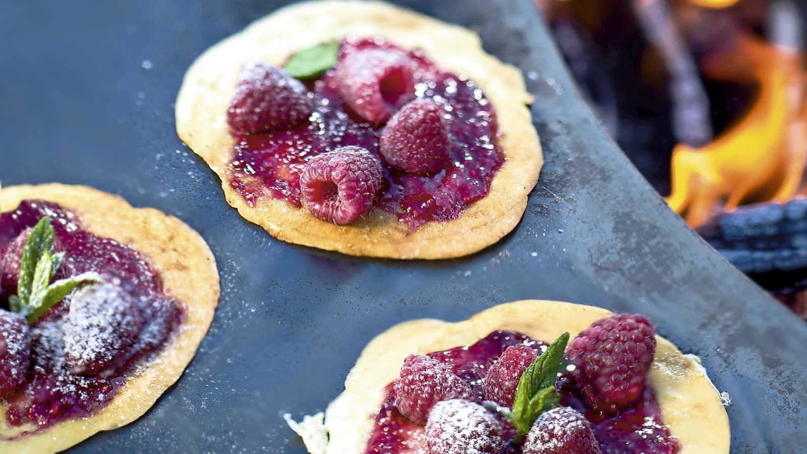 Crêpes mit Himbeeren - Rezept | Swissmilk