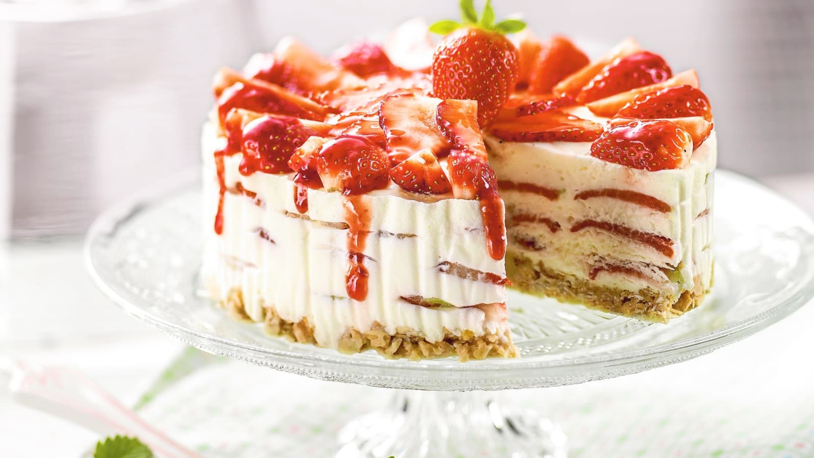 Erdbeer Quarktorte Mit Karamellguss - Rezepte Suchen