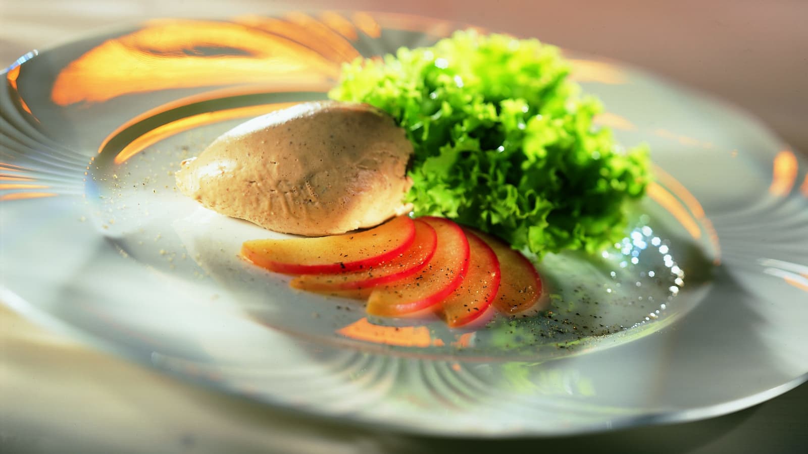 Geflügelleber-Mousse mit Apfelschnitzen - Rezept | Swissmilk