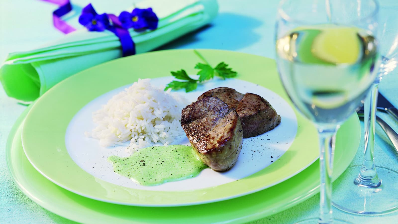 Kalbsmedaillons mit Petersilienschaumsauce - Rezept | Swissmilk