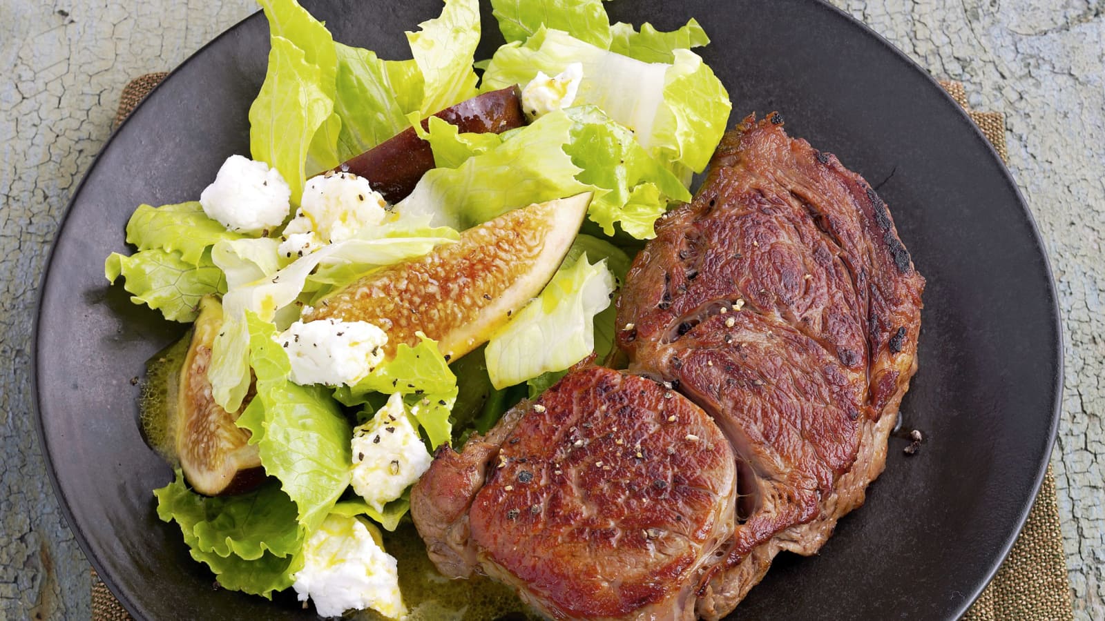 Kalbssteaks mit Feigen-Salat - Rezept | Swissmilk