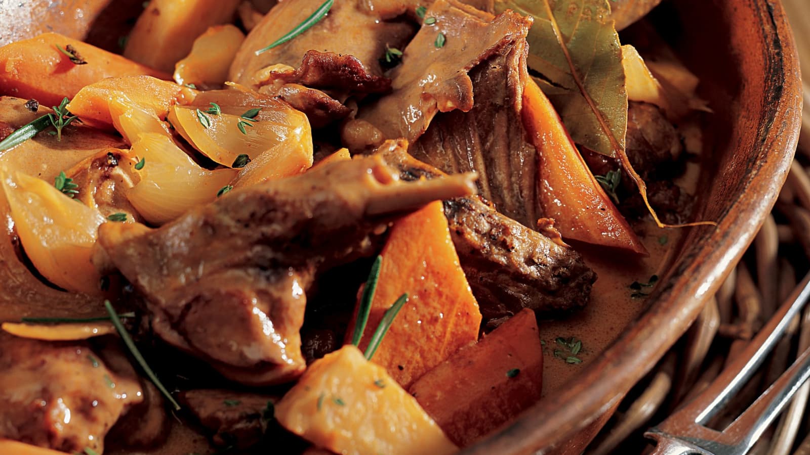 Kaninchen-Pfeffer - Rezept | Swissmilk