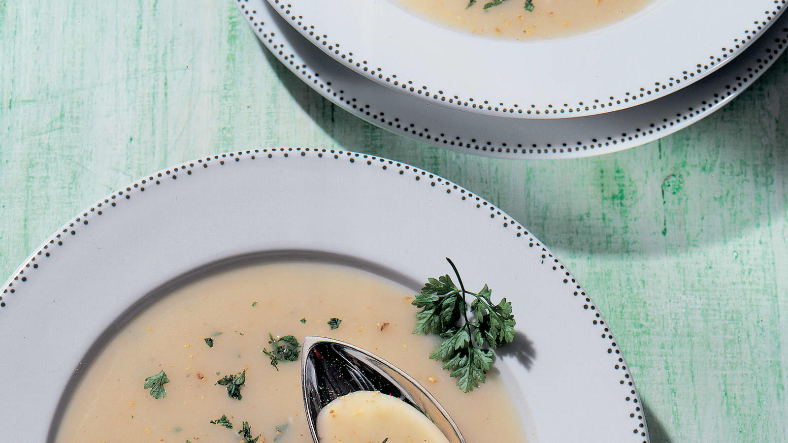 Kartoffelsuppe mit Kerbel und Speck - Rezept | Swissmilk