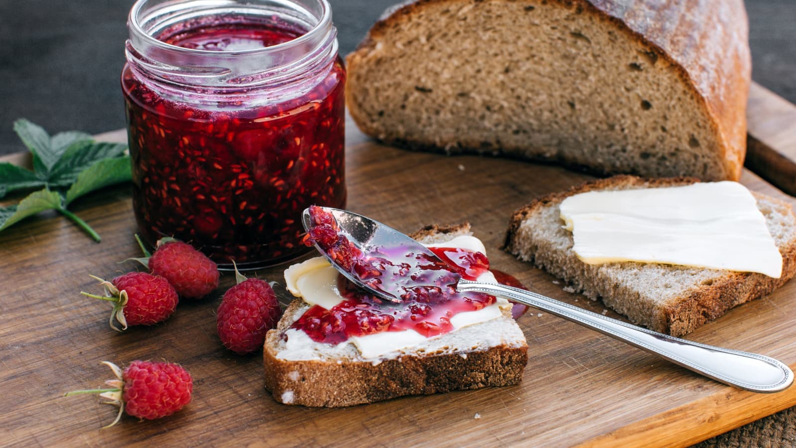 Himbeerkonfitüre (roh gerührt) - Rezept | Swissmilk