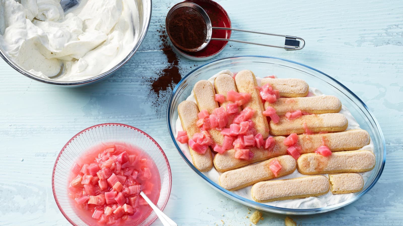 Rhabarber-Tiramisu ohne Ei - Rezept | Swissmilk