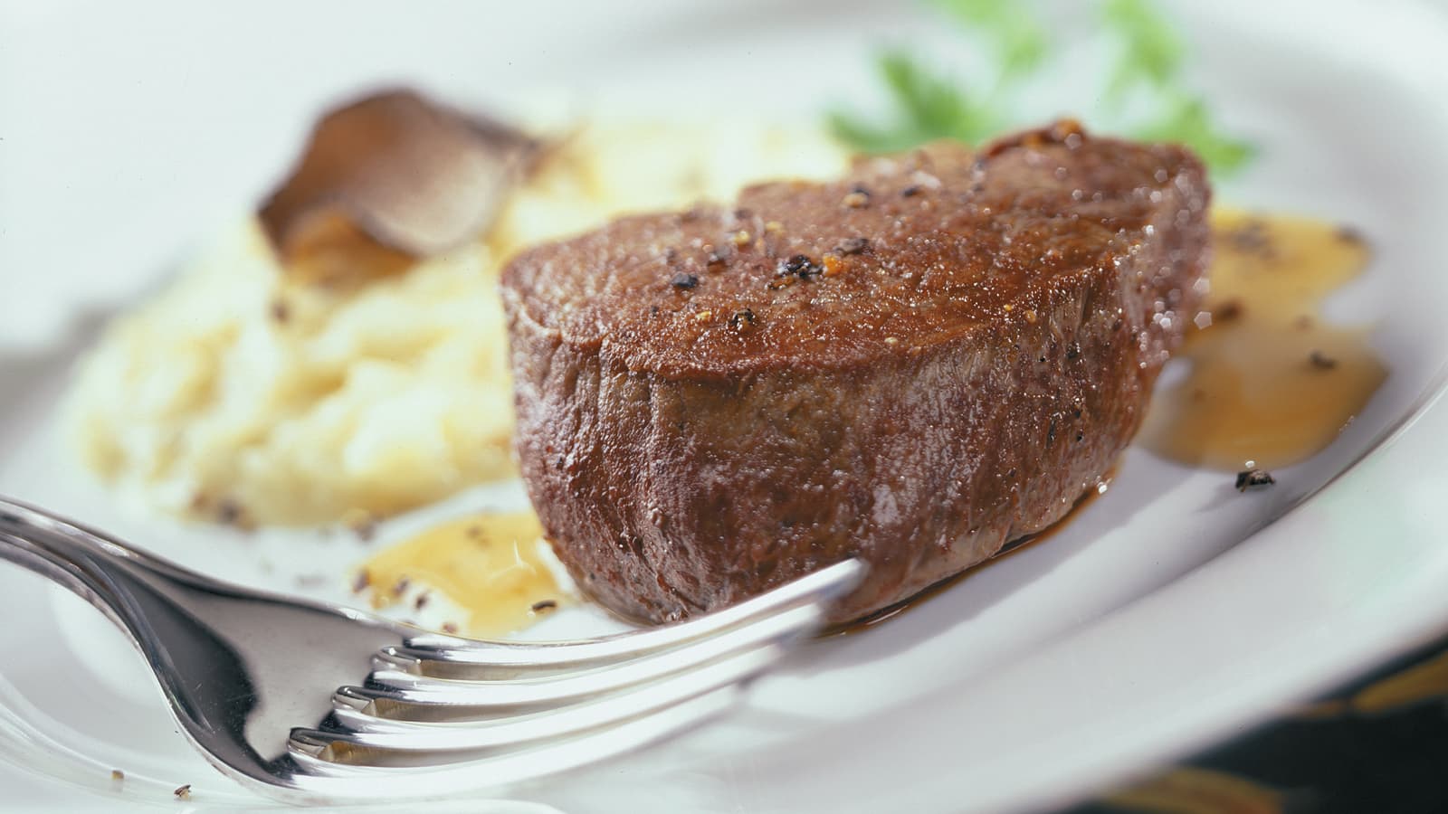 Rindsfilet-Medaillons an Portwein mit Trüffelrisotto - Rezept | Swissmilk