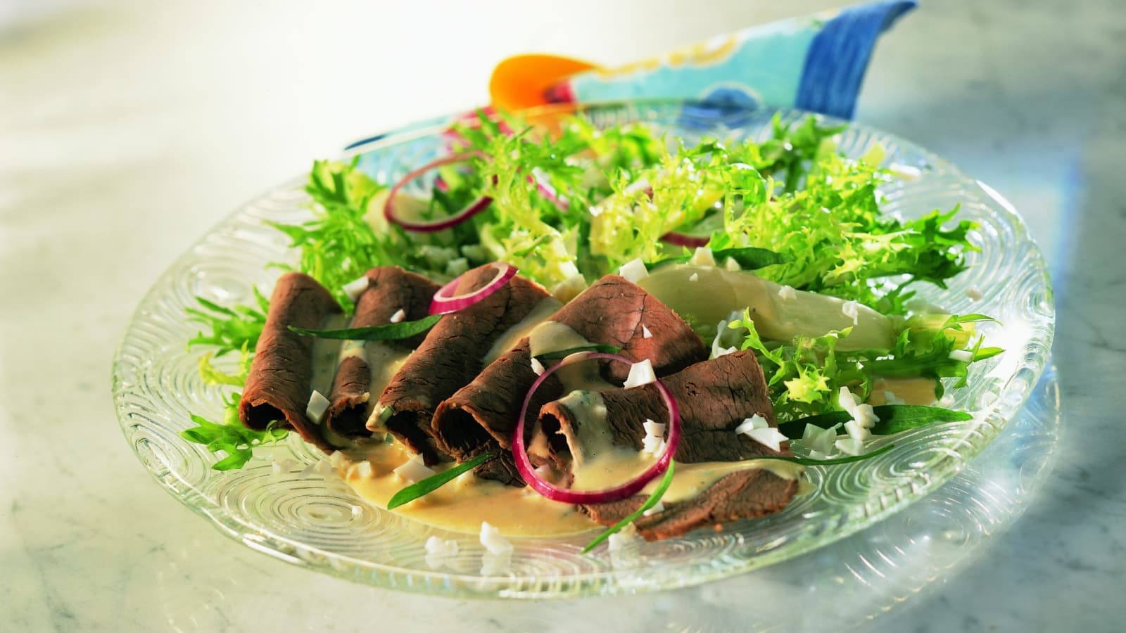 Siedfleisch-Salat mit Bundrettich an Estragonsauce - Rezept | Swissmilk