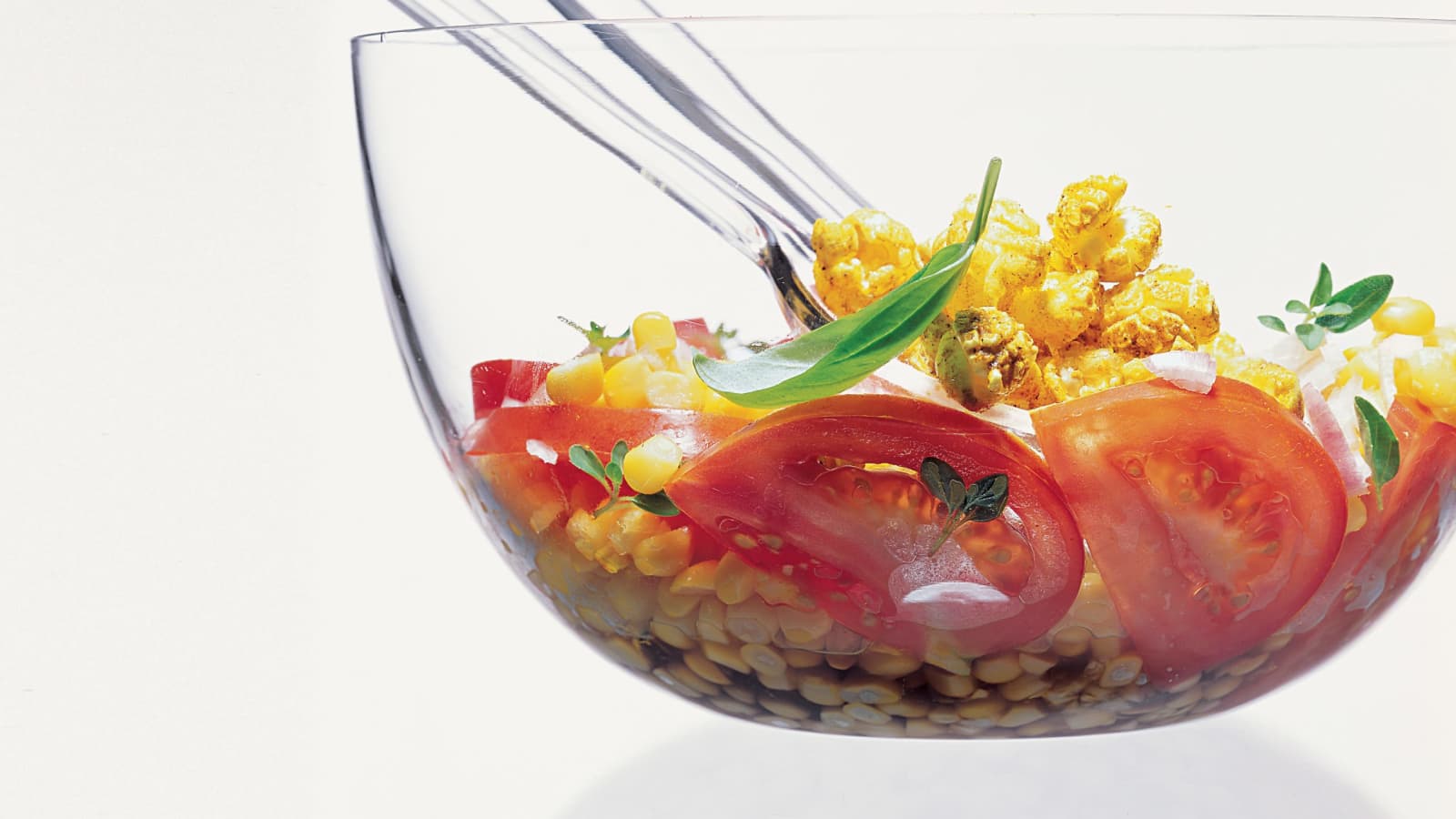Tomaten-Mais-Salat mit Curry-Popcorn - Rezept | Swissmilk