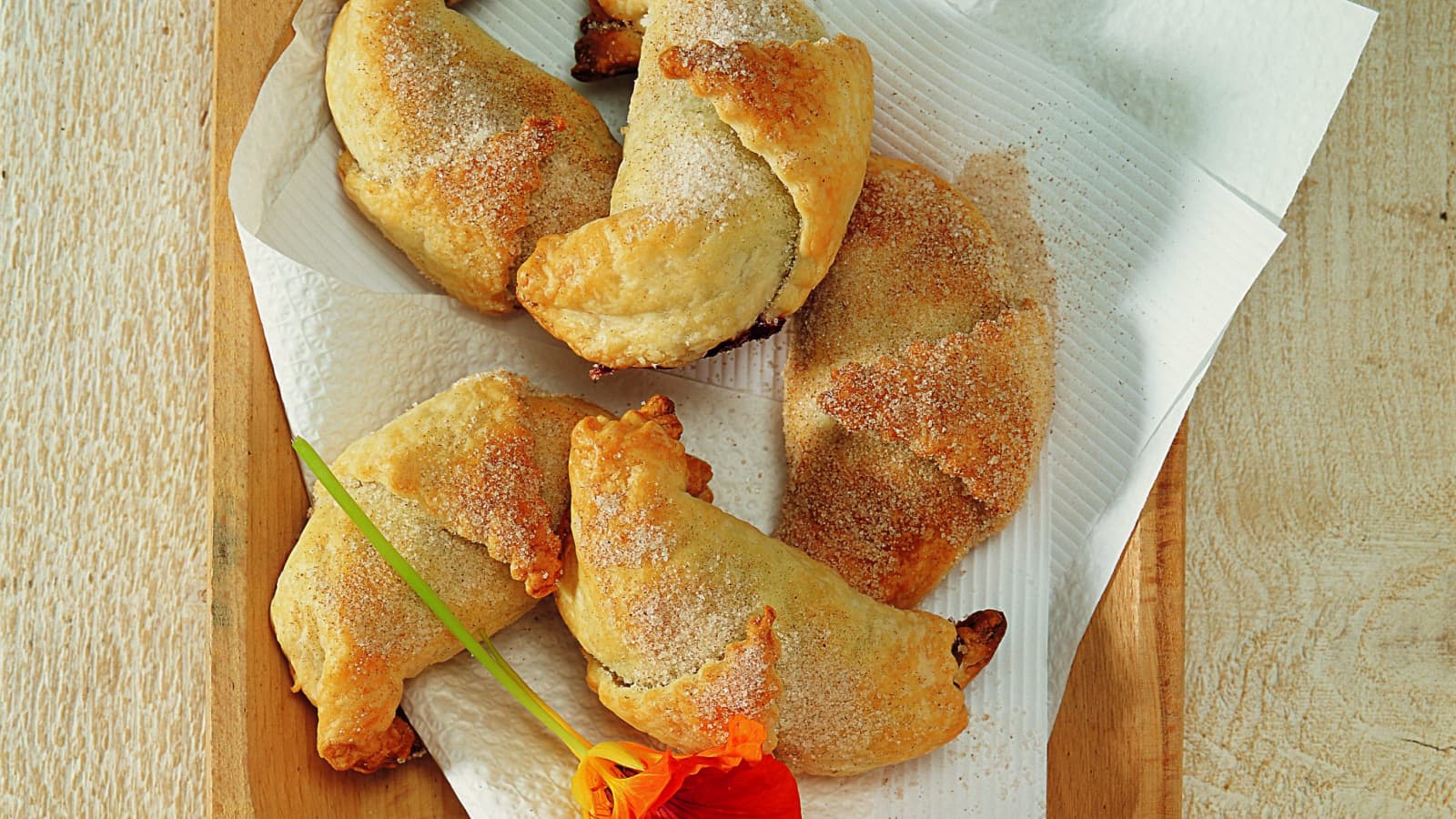 Zwetschgen Marzipan Schnecken Aus Der Landlust 5 2 - Rezepte Suchen