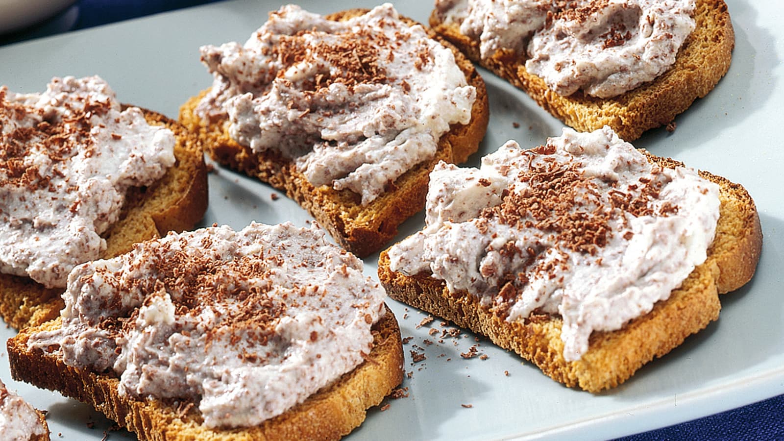 Zwieback mit Ricotta-Schoko-Aufstrich - Rezept | Swissmilk