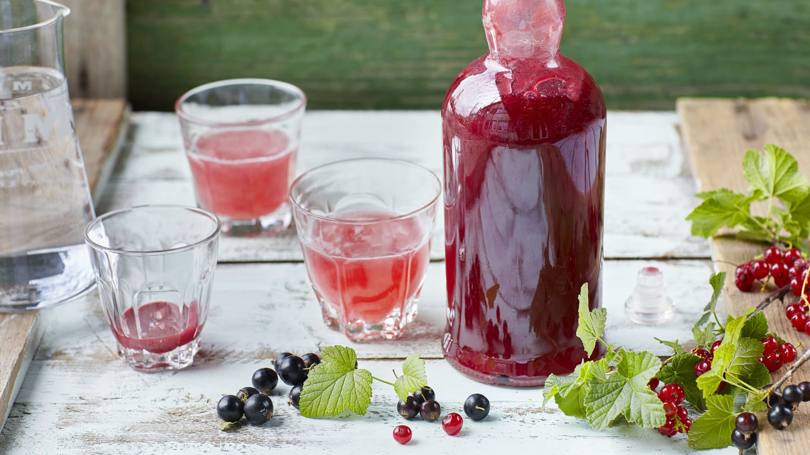 Johannisbeer-Cassis-Sirup - Rezept | Swissmilk