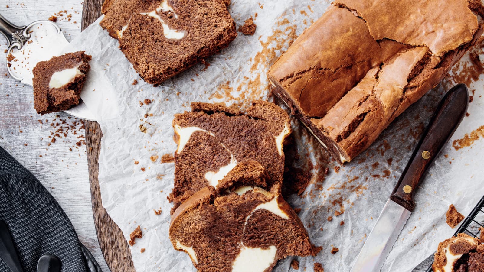 SchokoladenCake mit Cheesecakefüllung Rezept Swissmilk